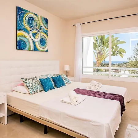 Alcazaba Lagoon Apartments * Estepona