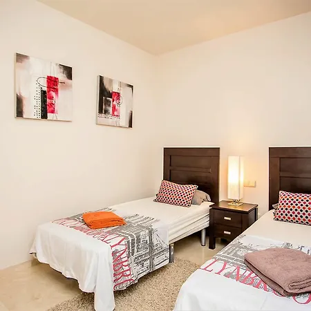 Alcazaba Lagoon Apartments Estepona